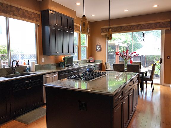 3rd image of 5333 Arezzo Way