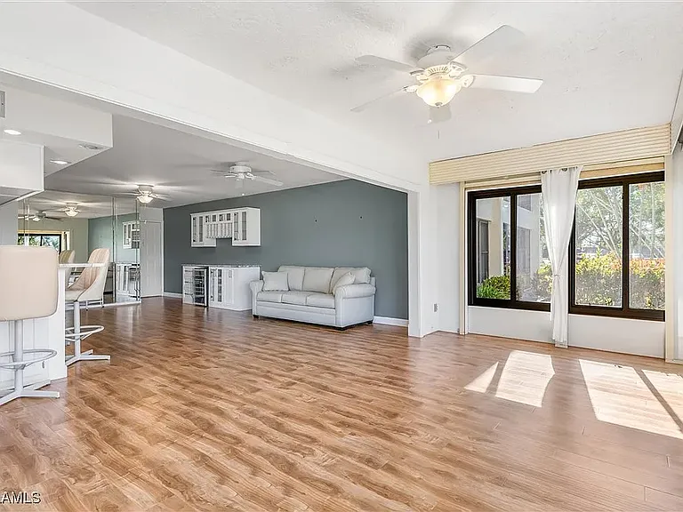 5625 Trailwinds Dr #412 — Photo 18