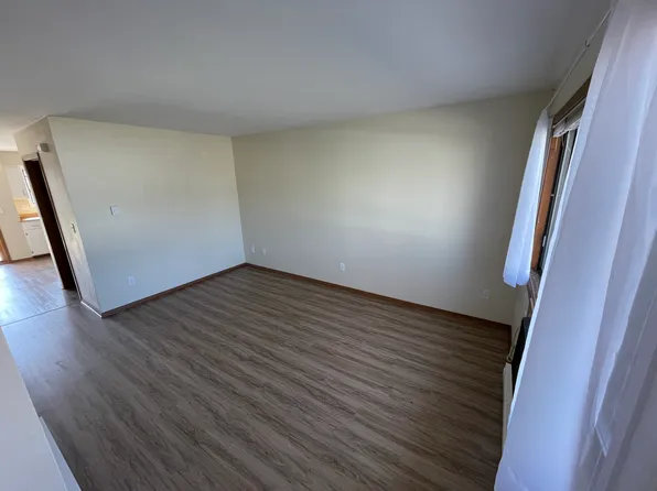 107 Maple South Ave #3, Slinger, WI 53086