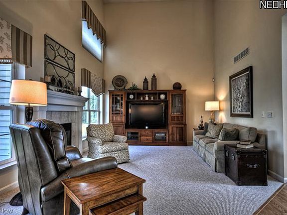 3rd image of 21659 Fairfield Pl