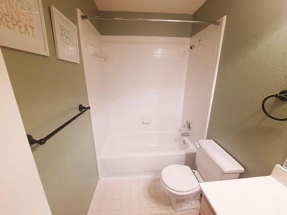 3rd image of 2341 Suntree Ln