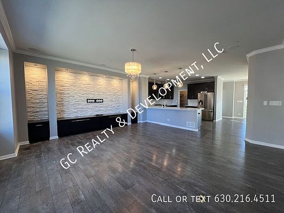 4th image of 92 Dunhill Ln