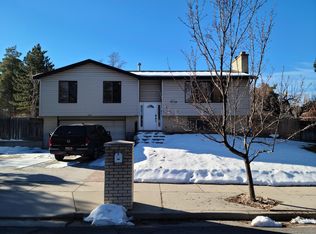 2218 E Aspen Hills Dr, Sandy, UT 84092