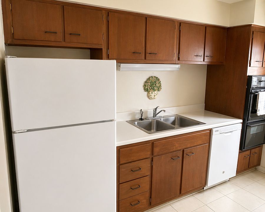 1st image of 700 Concord Ln #718
