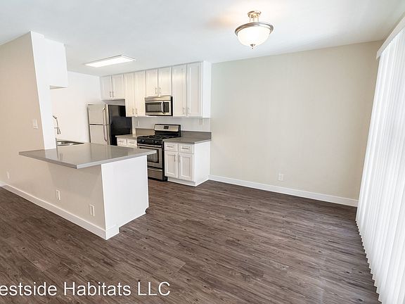 2nd image of 8375 Fountain Ave #211