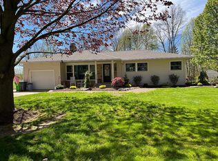 10926 Ambler Ln, Mantua, OH 44255