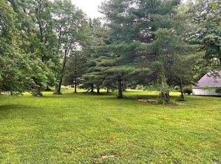 8899 Bayberry Dr, Newburgh, IN 47630