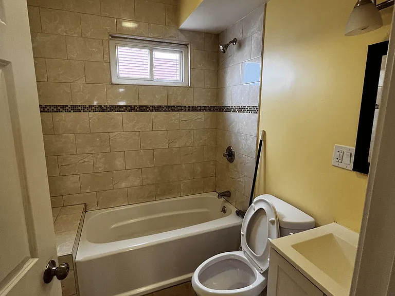 126 Armandine St #2 — Photo 7