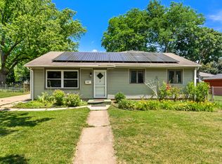 114 Meadow Ave, Woodstock, IL 60098