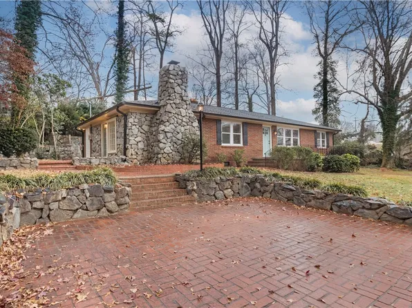 117 Pinewood Dr, Easley, SC 29640