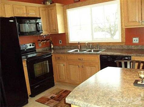 4th image of 215 Walker Dr