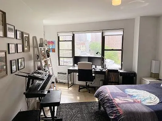 Rented by Point NYC | media 23