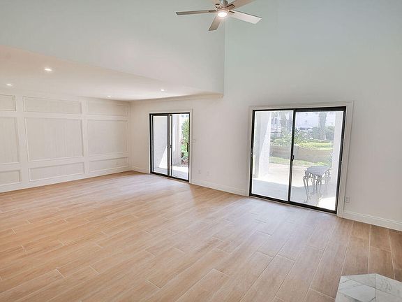 3rd image of 930 Gulf Shore Dr Unit 18