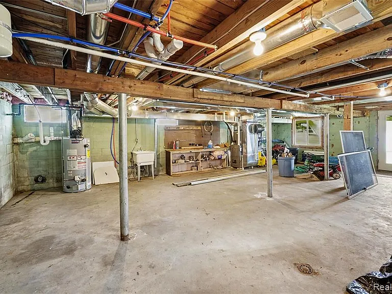 10280 Lakeside Dr — Photo 21
