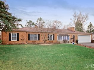 121 School St, Grayslake, IL 60030