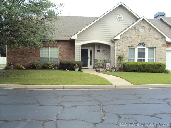 8303 E 77th Pl, Tulsa, OK 74133