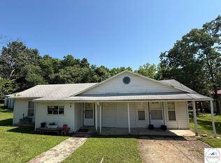 21609 Valley Rd, Warsaw, MO 65355