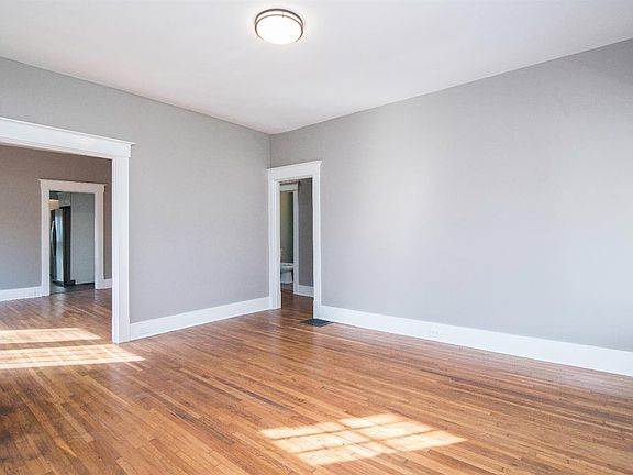 4th image of 919 Idlewild Ct