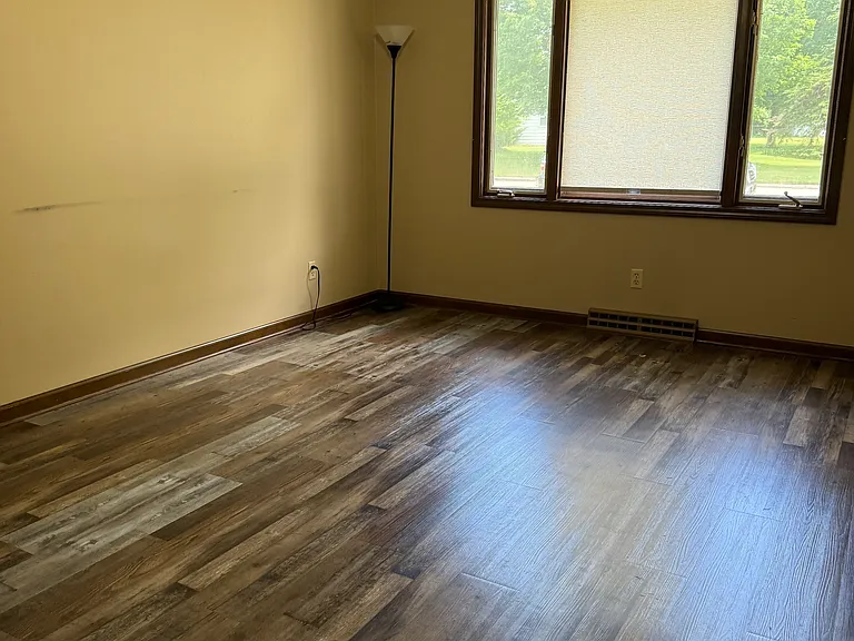 1119 Morningside Dr — Photo 6
