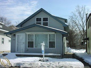 1st image of 1705 E Lake Dr