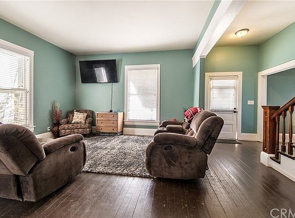 5th image of 594 S King St