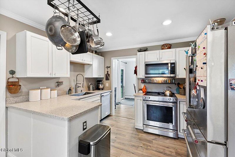 4th image of 9 Westmore Avenue