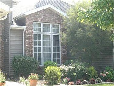 2nd image of 10611 Royal Oak Dr #34A