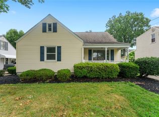 239 Elmwood Dr, Hubbard, OH