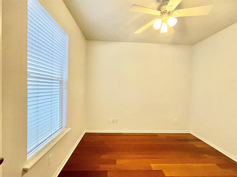 11 Dalea Pl — Photo 24