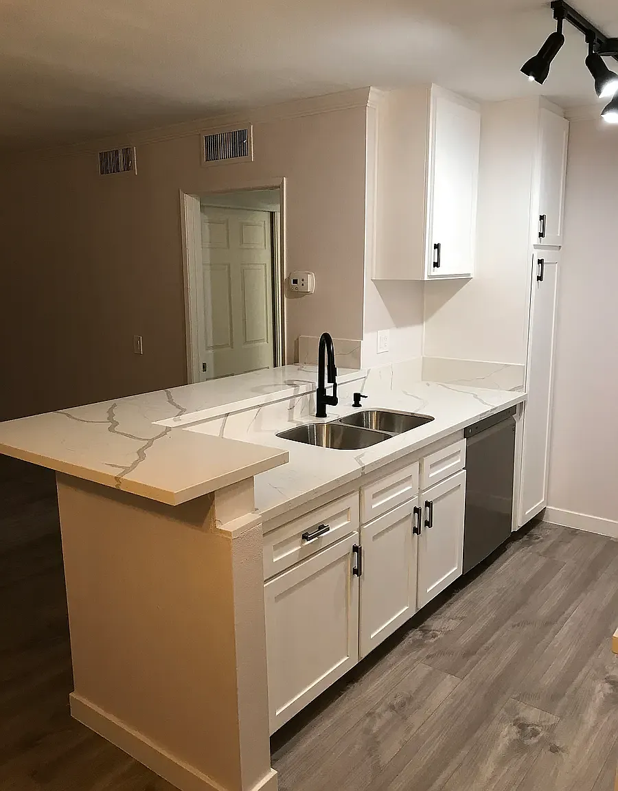 2 bed, 1000 sqft, $2,595 — Photo 2
