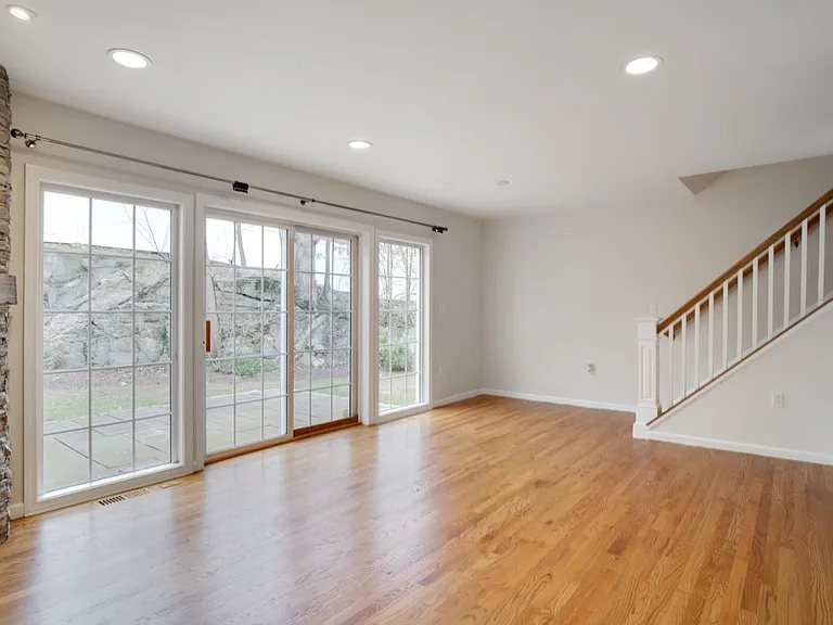 18 Rippowam Rd #2B — Photo 4