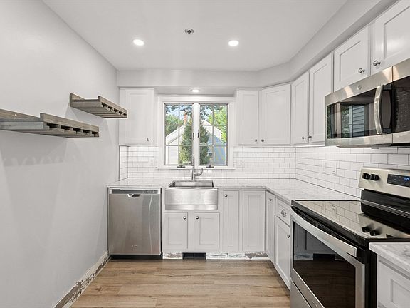 5th image of 241 Carver Rd APT 7