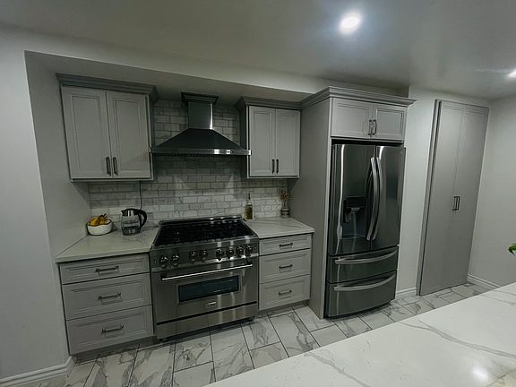 2nd image of 6143 Pennswood Ave