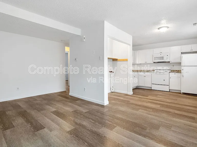 318 Mount Everest Dr #D — Photo 2