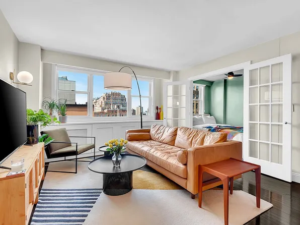 77 7th Ave APT 14L, New York, NY 10011