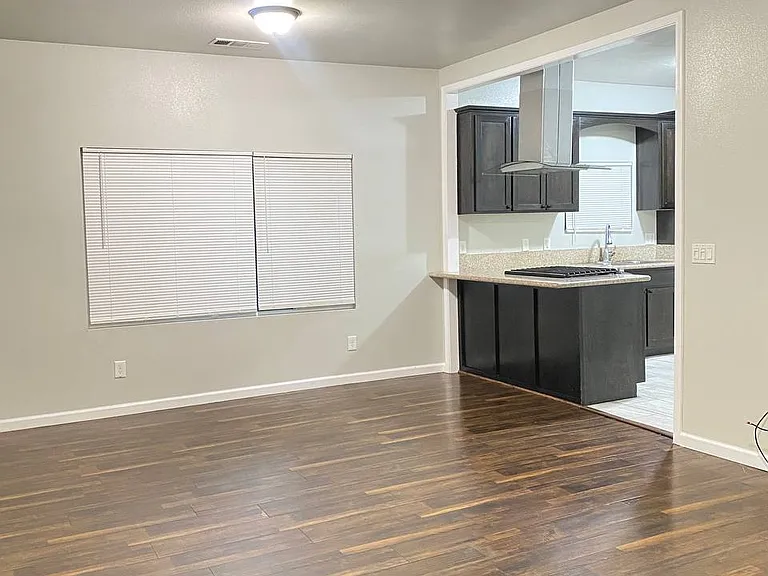 205 N Park St — Photo 9