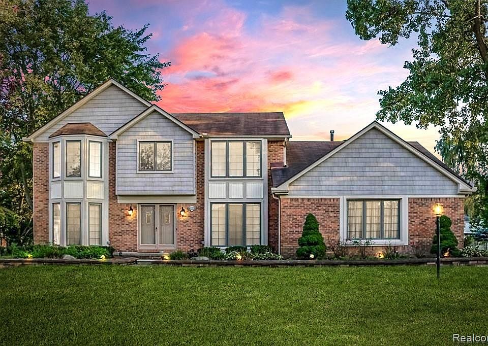 1st image of 27646 S Bridle Hills Dr