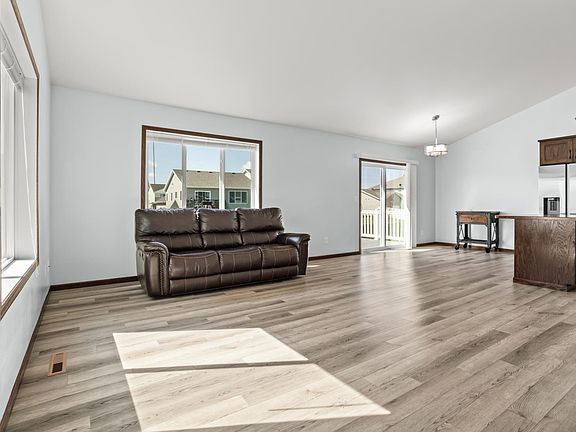 4th image of 5926 56th Ave S