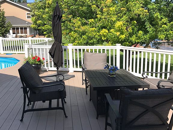 Deck seating