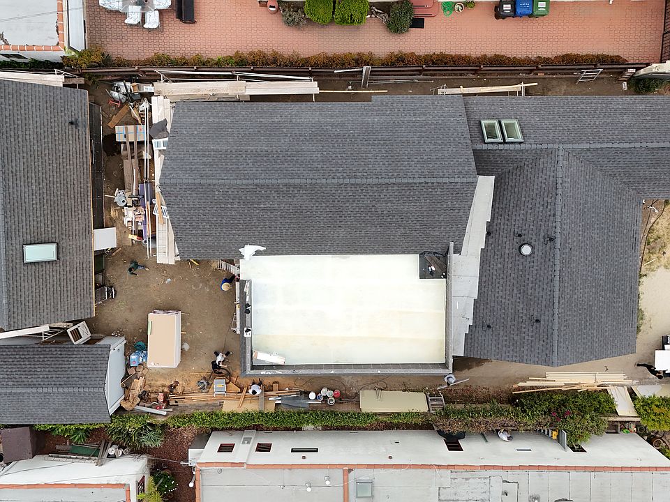 2nd image of 1949 Veteran Ave