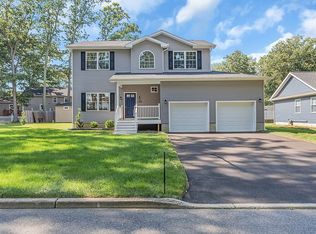 204 Shark River Rd, Eatontown, NJ 07724