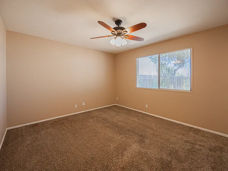 2812 S Cottonwood Dr — Photo 13