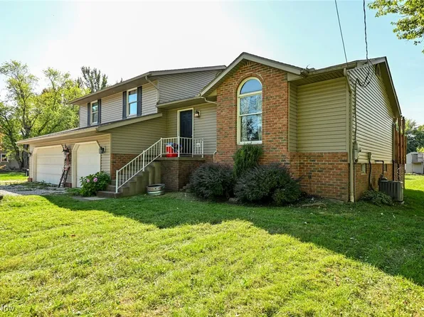 4185 Broadway Ave NE, Louisville, OH 44641