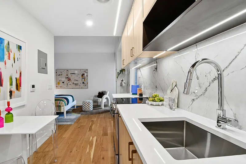 240 Willoughby Street — Photo 4