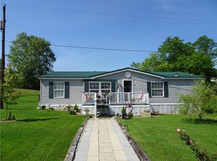 143 Sugar Pine Ln, New Stanton, PA 15672