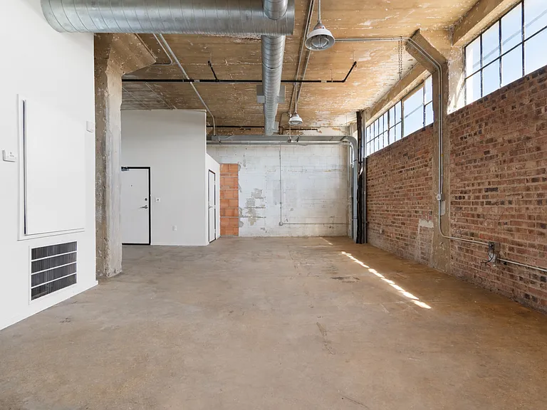 Supreme Golf Building — Photo 9