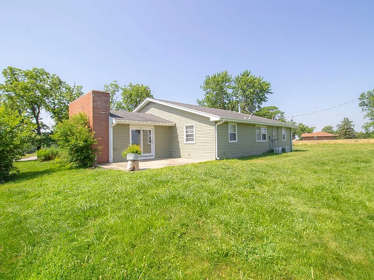 1303 Smiley Ln — Photo 46