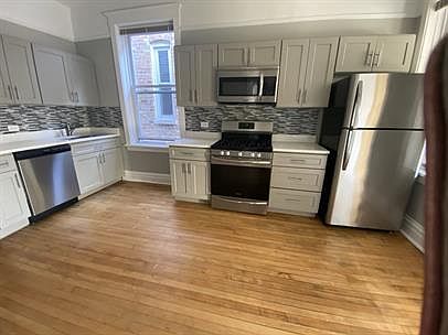 1st image of 1036 N Marshfield Ave #2F