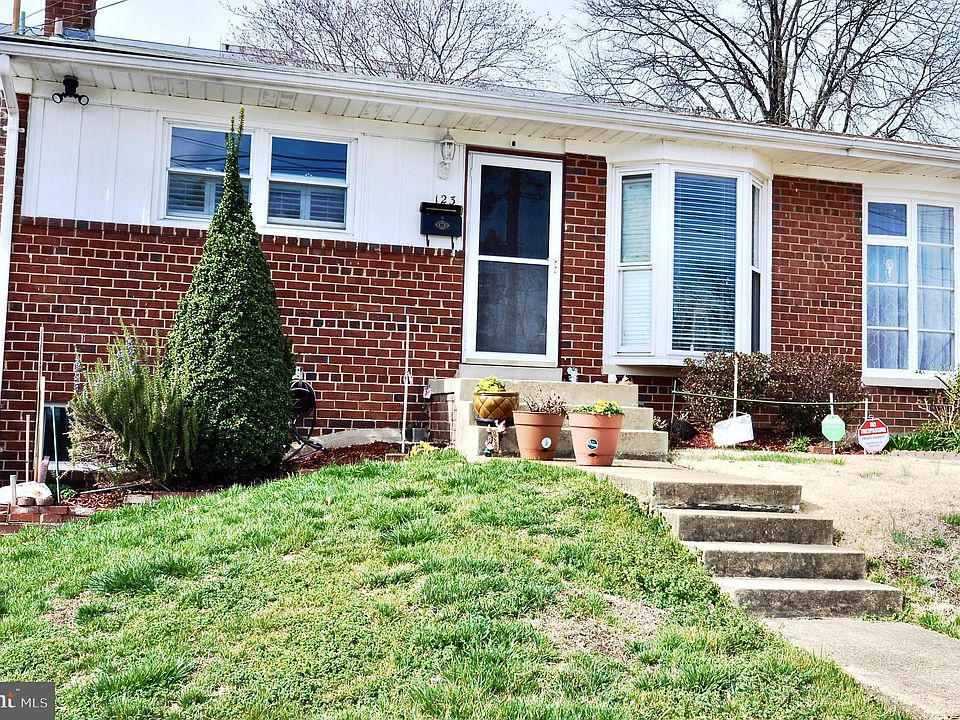 1st image of 123 Jasper Pl
