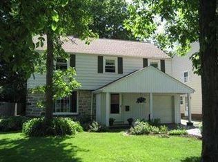 2231 Wrenford Rd, University Heights, OH 44118